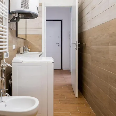 The Rent - One Bedroom Close Crescenzago Subway Apartamento Milán